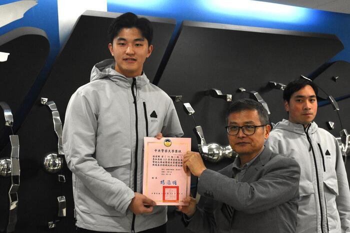 競技手槍組男生冠軍- 91期1隊張家輔