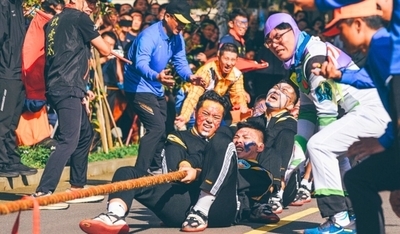 校運會拔河總決賽剪影