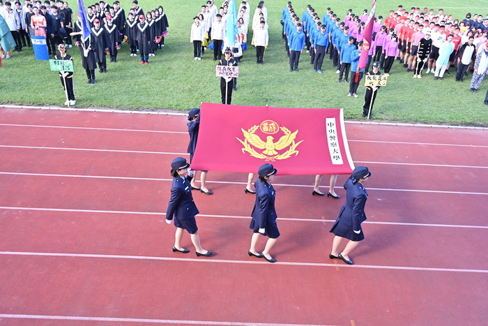 開幕典禮-會旗進場