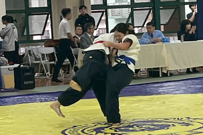 摔角施術過程（切）