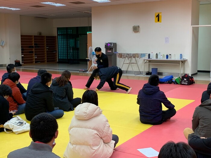 柔道教官特別觀摩綜合逮捕術教學