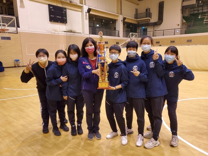 女生組籃球90期1隊亞軍頒獎