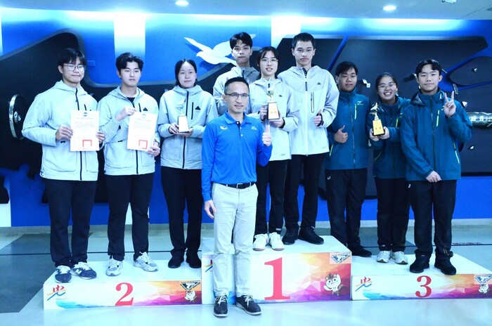 快射精準組團體獲獎期隊91期1隊、92期1隊、93期1隊(左至右)