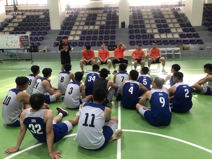 球星分享交流會(座位由左而右依序為球星陳冠全、李家慷、張鎮衙、唐偉傑、施顏宗)