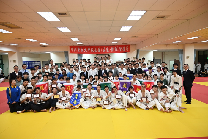 所有獲獎選手與師長大合照