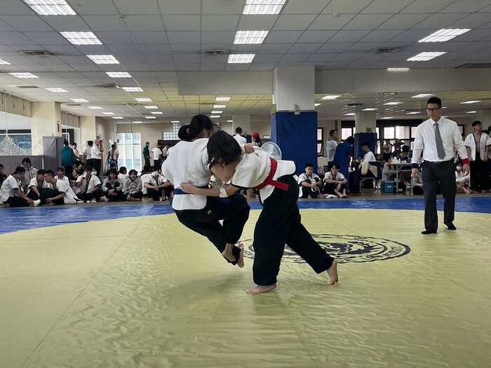 摔角比賽施術精采畫面（摟）